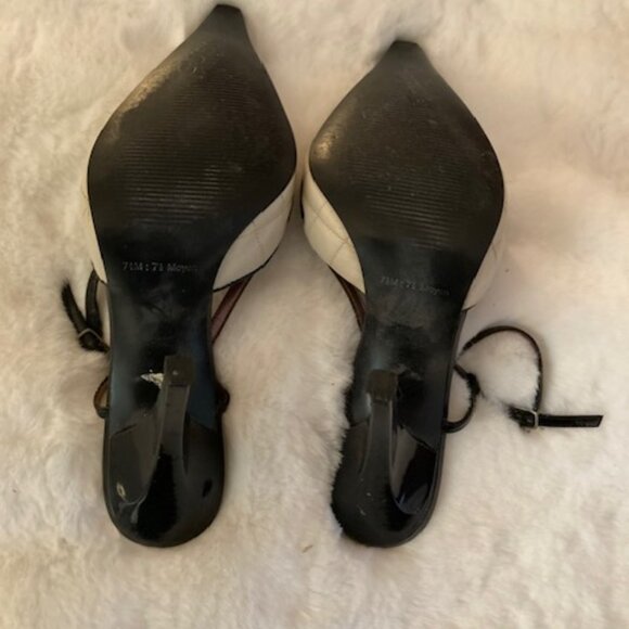 Guess Ivory Leather and Black Patent Sling Back High Heels (Pre Owned) - Picture 5 of 5